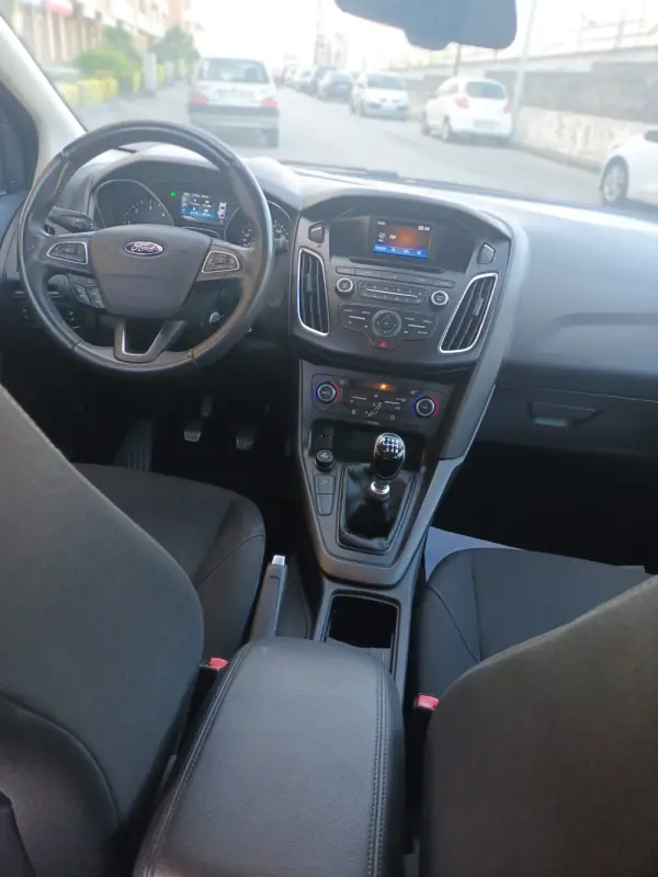 Ford Focus 1.5 TDCi Trend+ 8