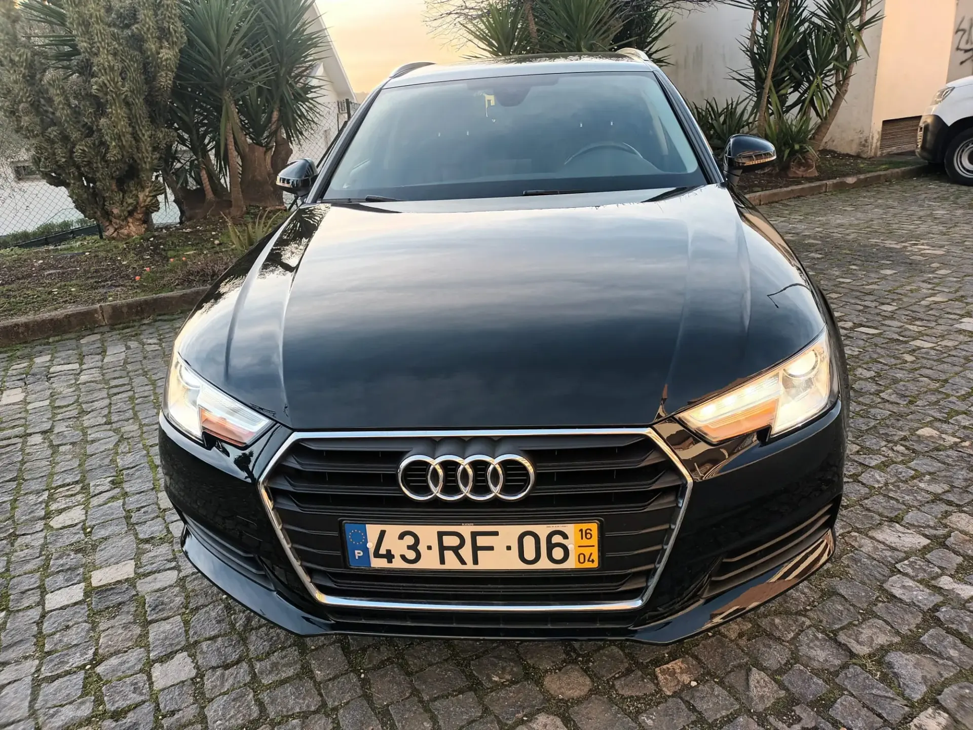 Audi A4 Avant 2.0 TDI Advance 4
