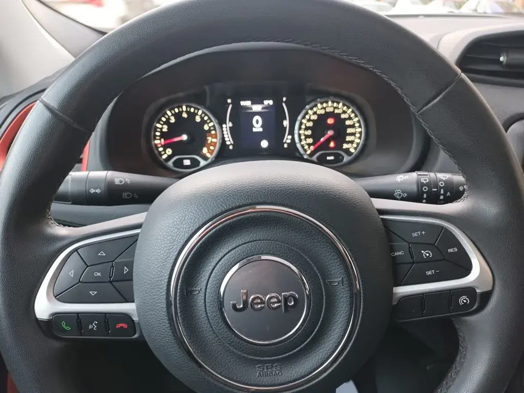 Jeep Renegade 1.0 T Orange Edition 15