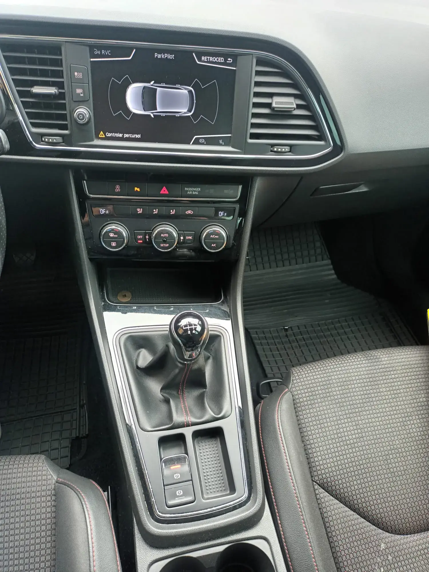 SEAT Leon 1.6 TDI FR S/S 12