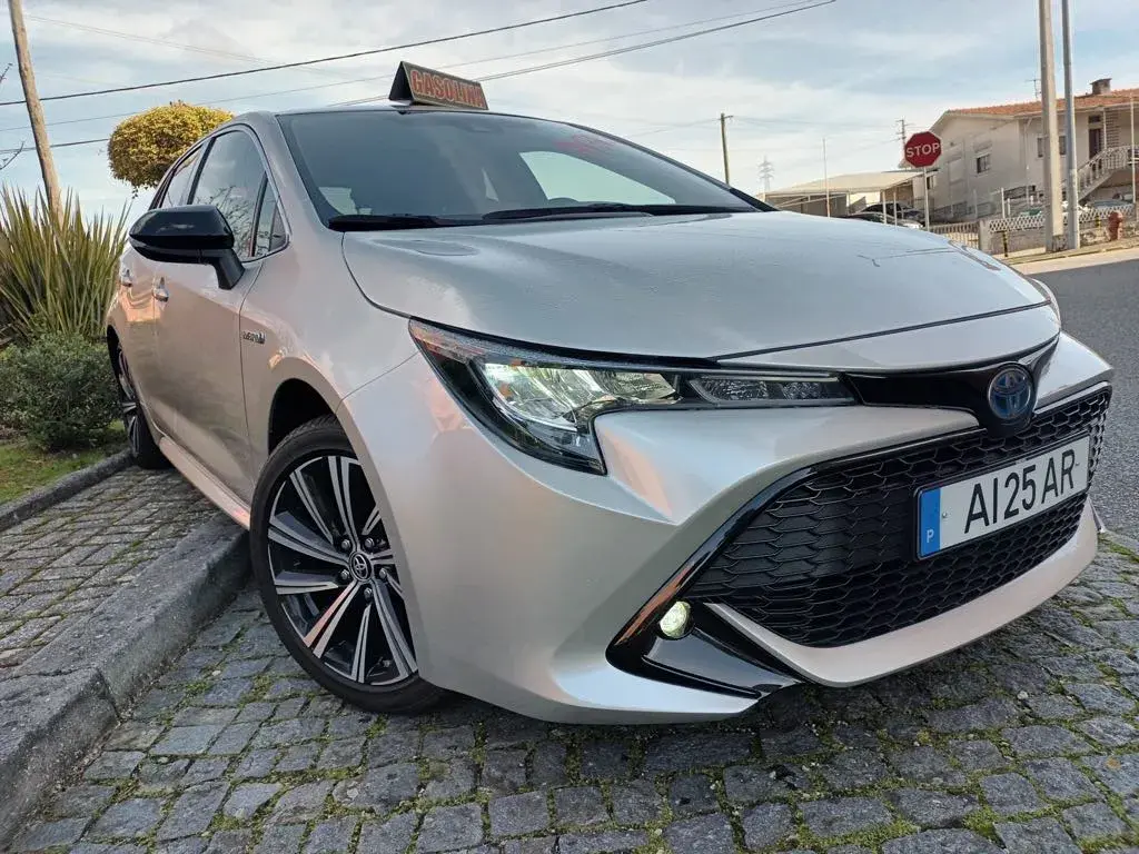 Toyota Corolla 1.8 Hybrid Comfort 6