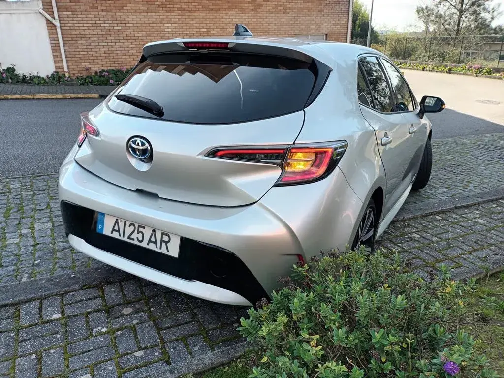 Toyota Corolla 1.8 Hybrid Comfort 11