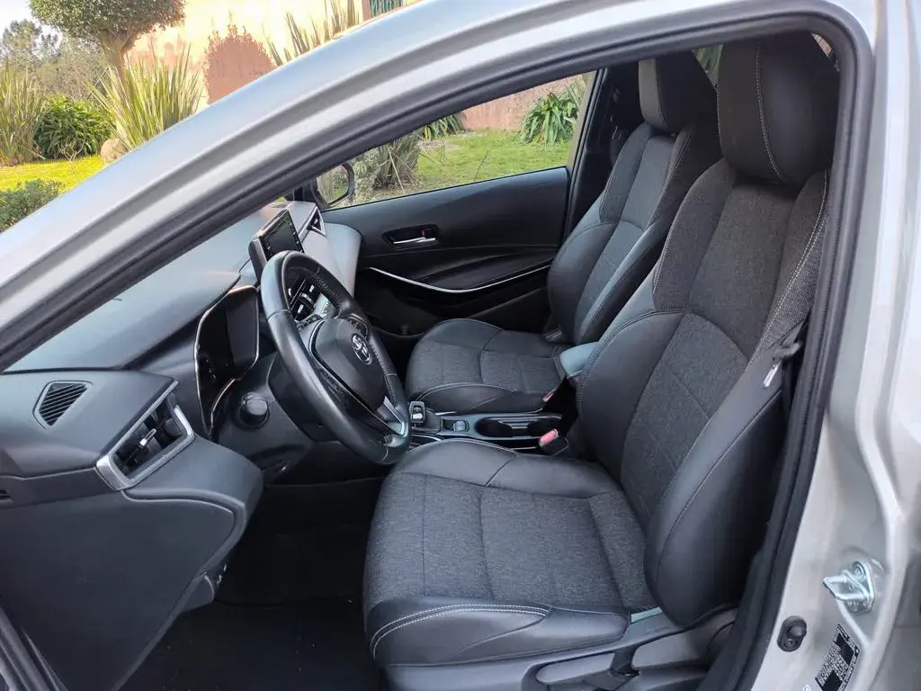 Toyota Corolla 1.8 Hybrid Comfort 18