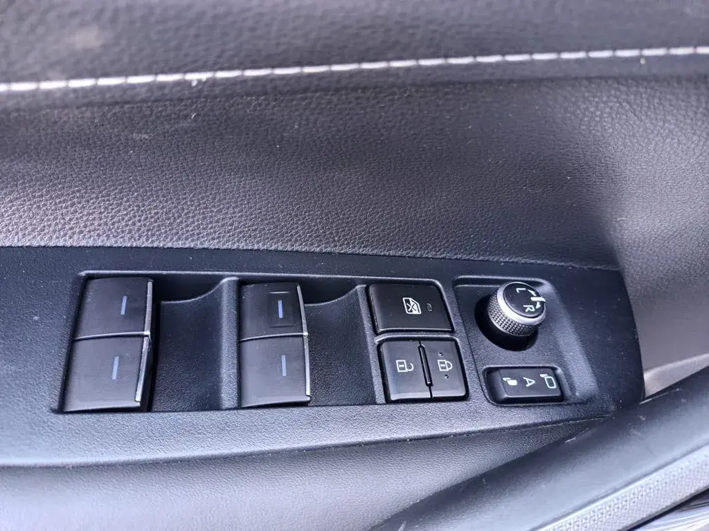 Toyota Corolla 1.8 Hybrid Comfort 19