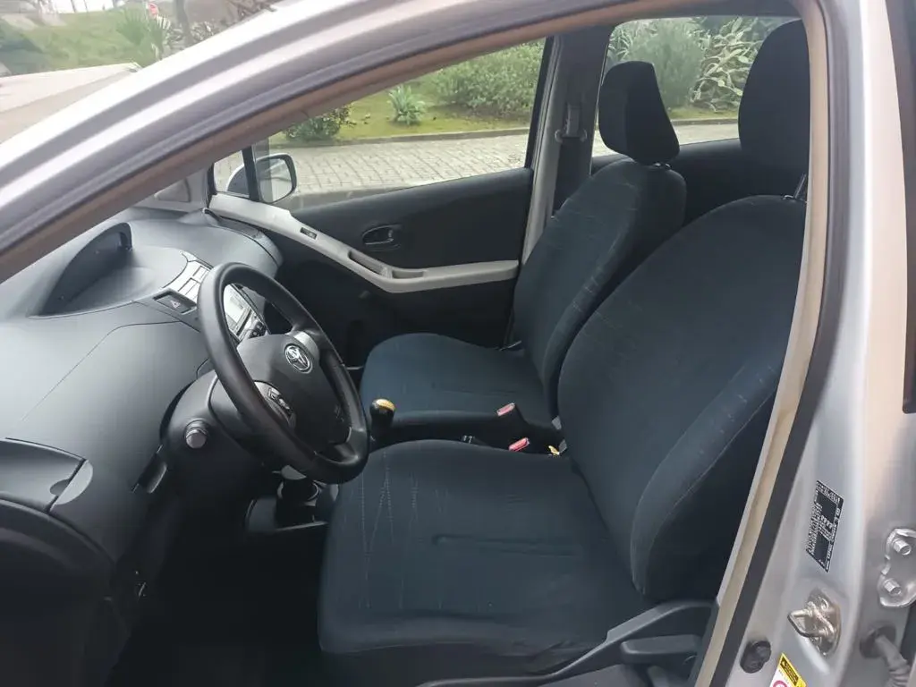 Toyota Yaris 1.0 VVT-i AC 7