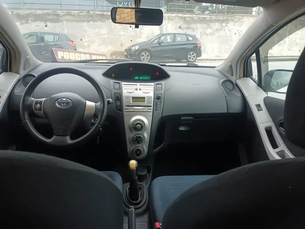 Toyota Yaris 1.0 VVT-i AC 15