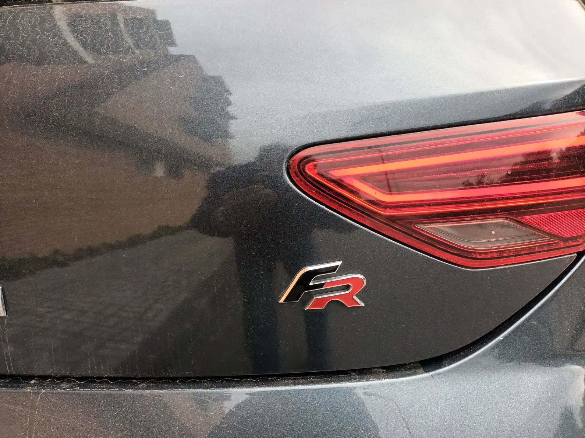 SEAT Leon 1.6 TDI FR S/S 6