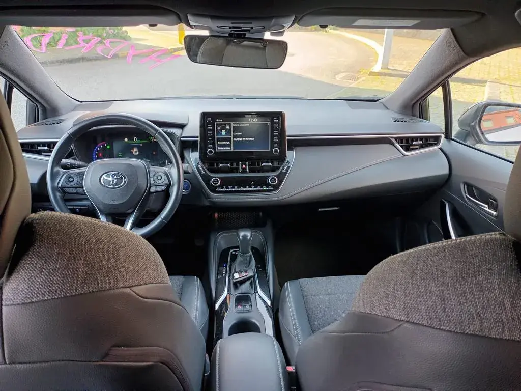 Toyota Corolla 1.8 Hybrid Comfort 15