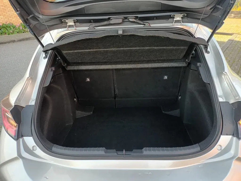 Toyota Corolla 1.8 Hybrid Comfort 22