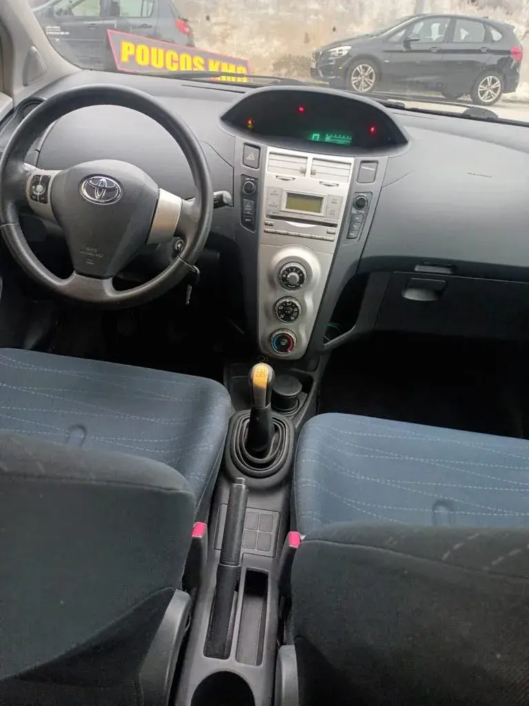 Toyota Yaris 1.0 VVT-i AC 8