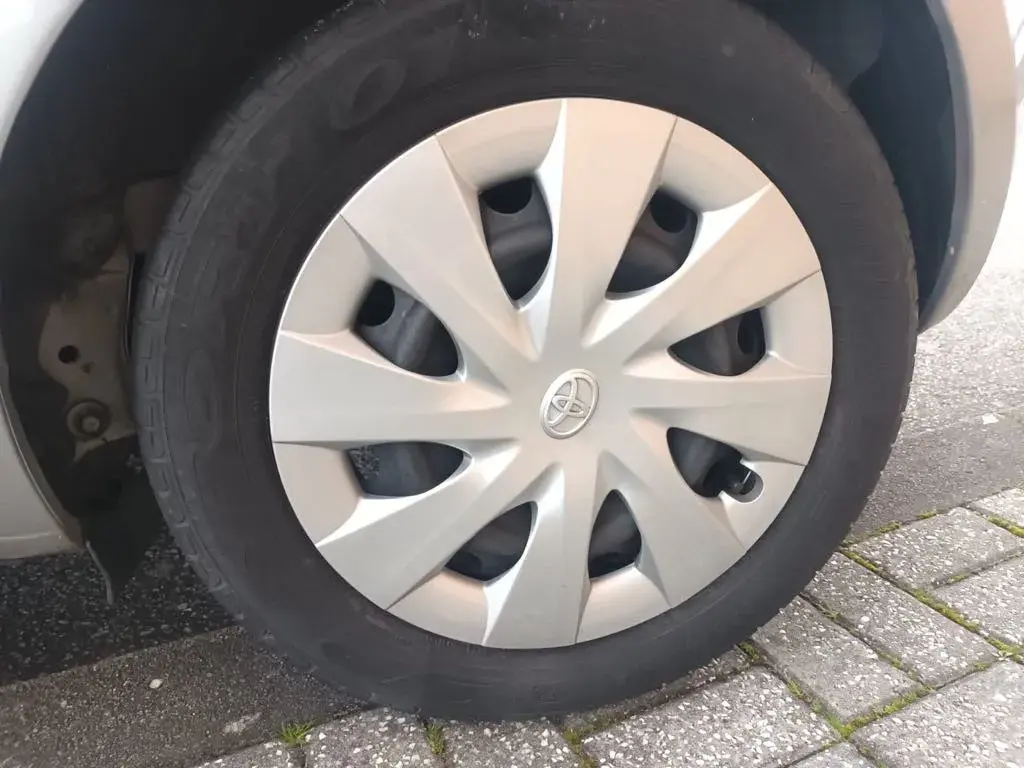 Toyota Yaris 1.0 VVT-i AC 18