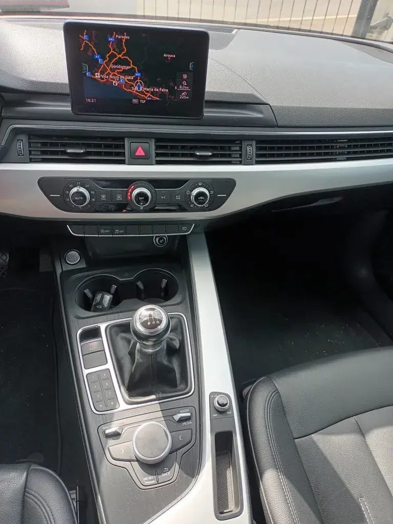 Audi A4 Avant 2.0 TDi Business Line S-line 20