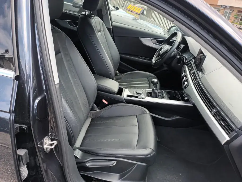 Audi A4 Avant 2.0 TDi Business Line S-line 24