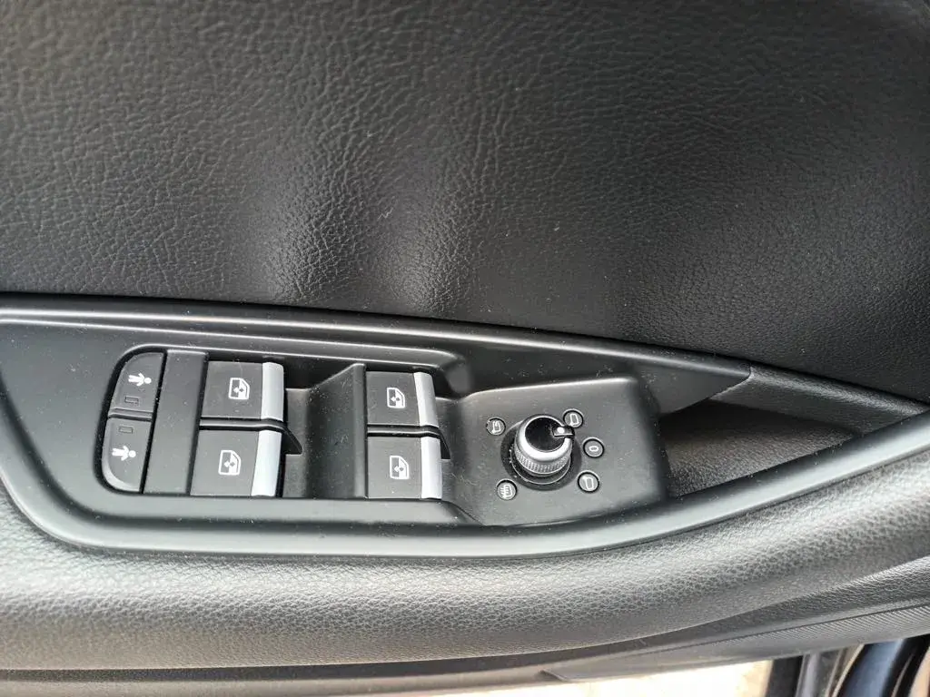 Audi A4 Avant 2.0 TDi Business Line S-line 27