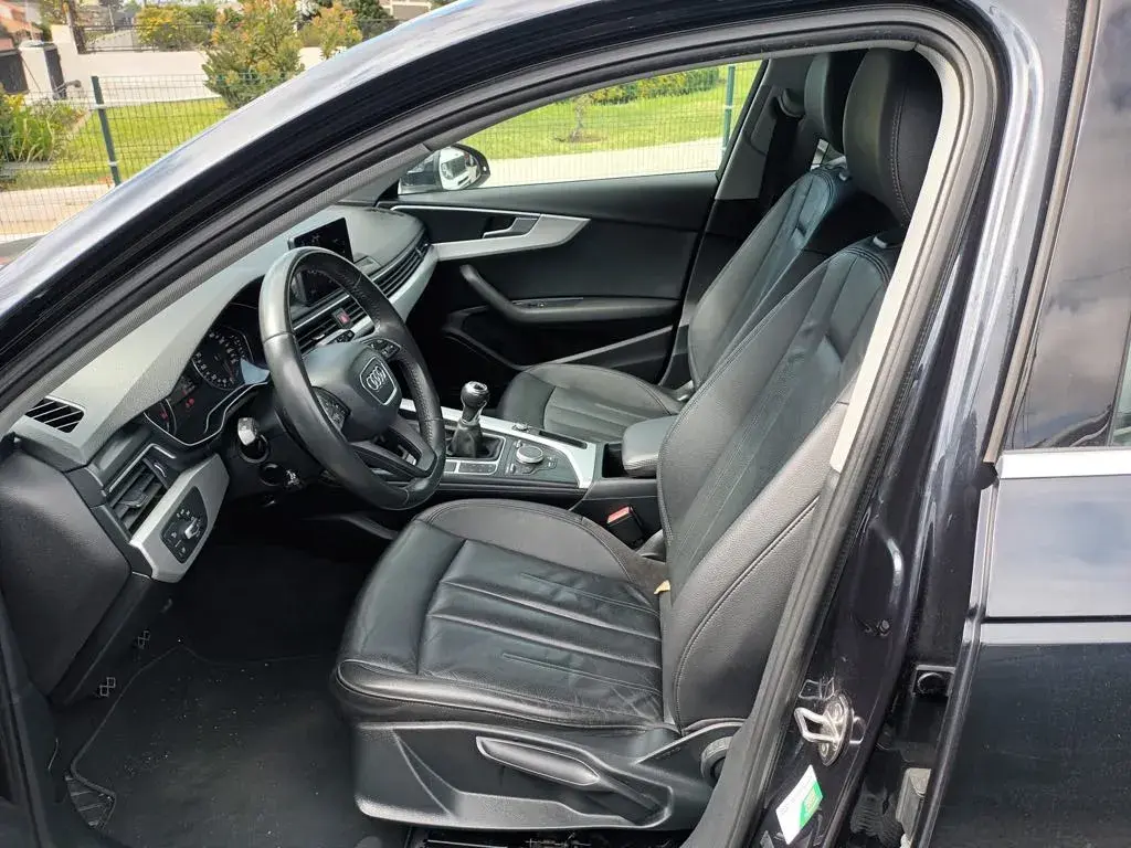 Audi A4 Avant 2.0 TDi Business Line S-line 28