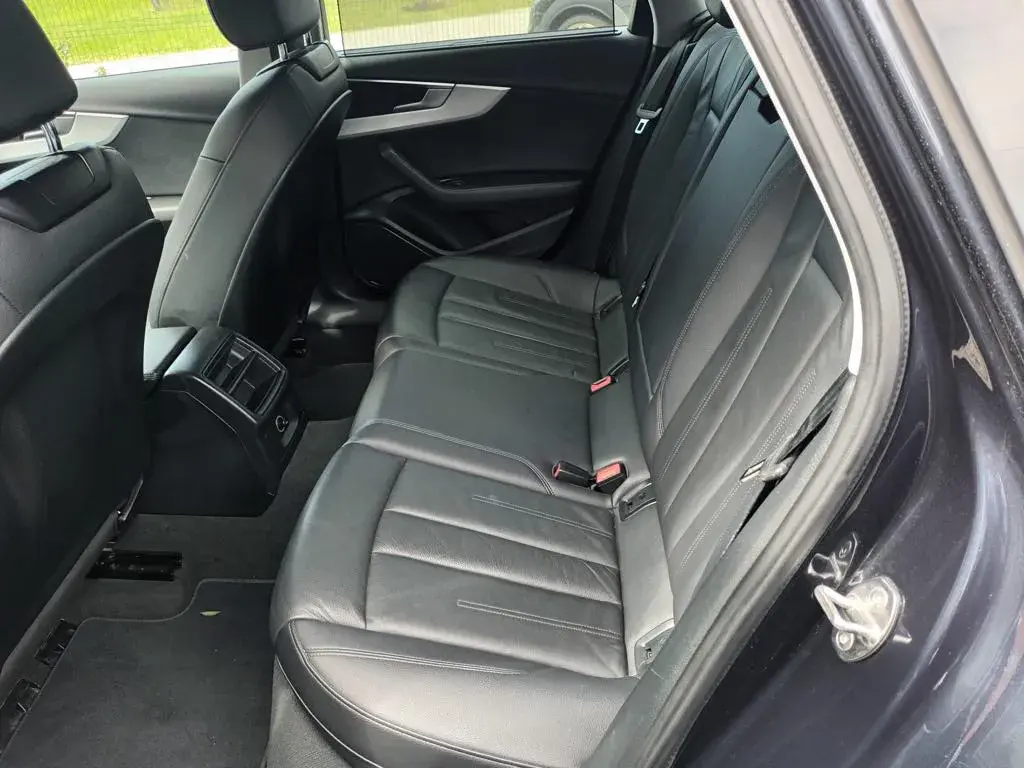 Audi A4 Avant 2.0 TDi Business Line S-line 29