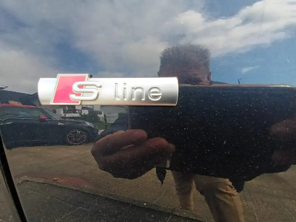 Audi A4 Avant 2.0 TDi Business Line S-line 34