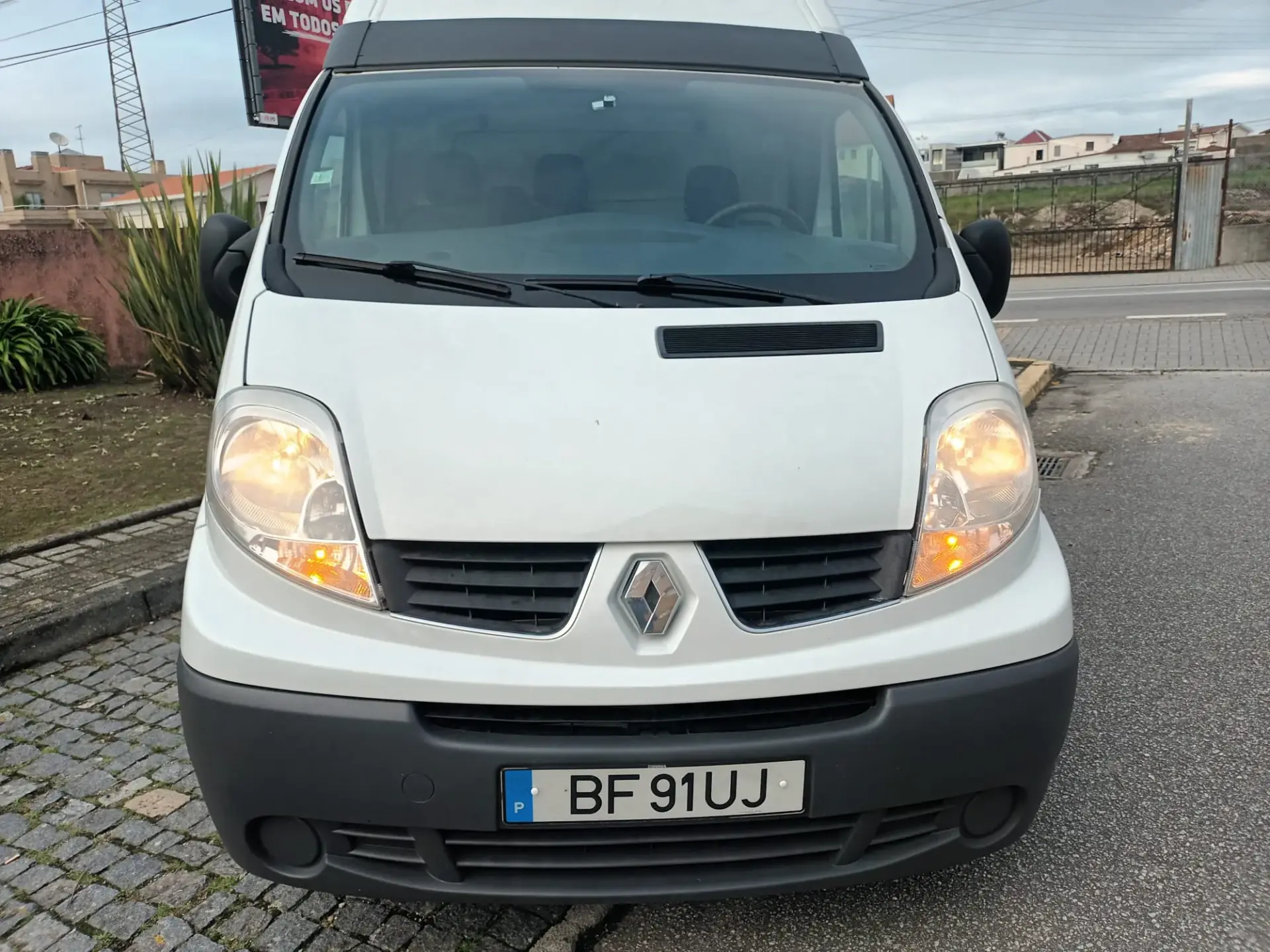 Renault Trafic 2.0 dCi L2H2 1.2T90 4