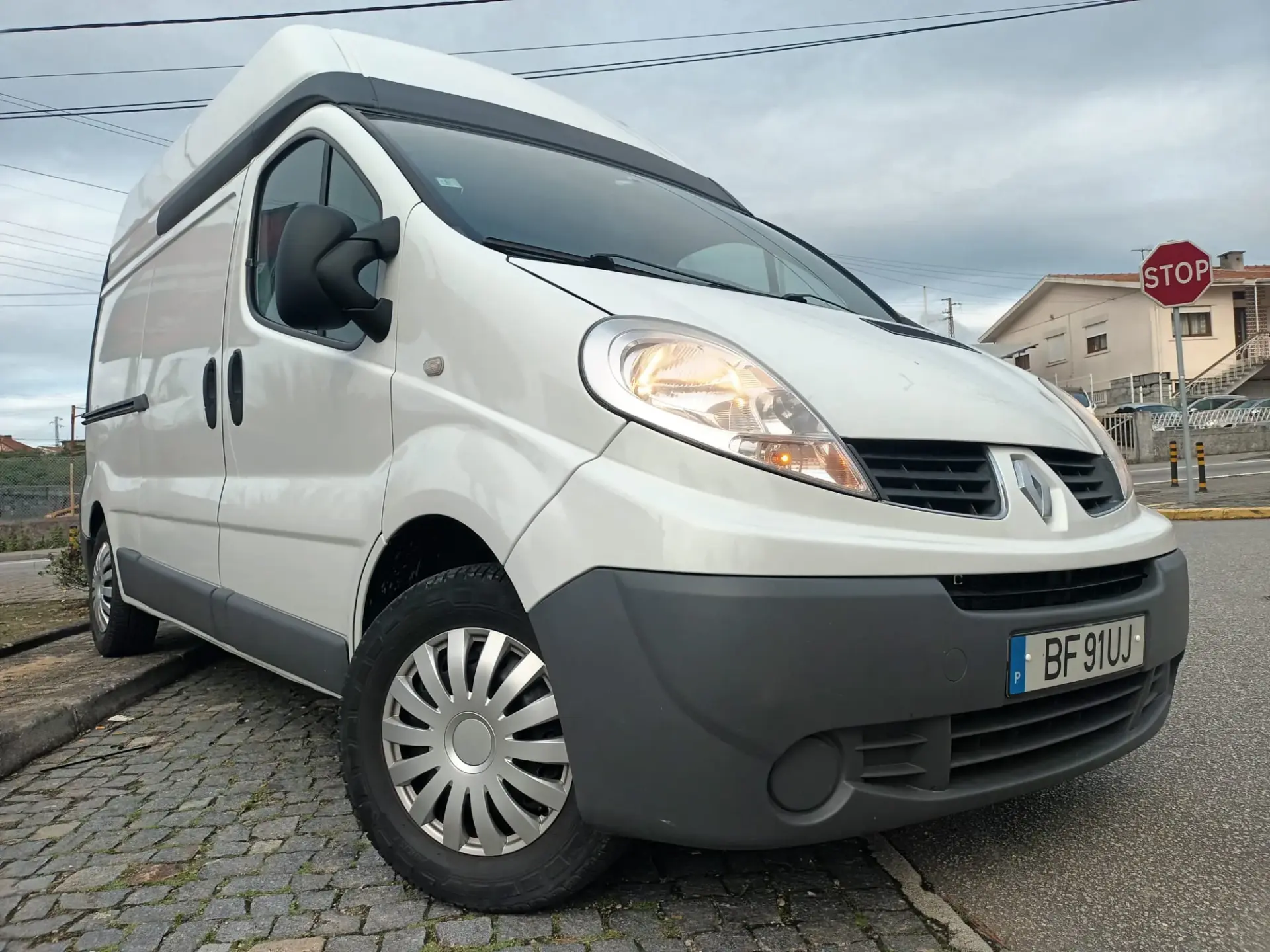 Renault Trafic 2.0 dCi L2H2 1.2T90 7