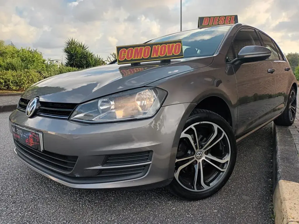 Volkswagen Golf 1.6 TDi Confortline 4