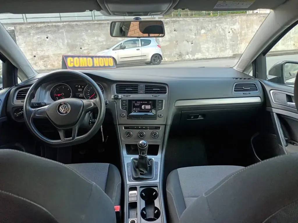 Volkswagen Golf 1.6 TDi Confortline 11