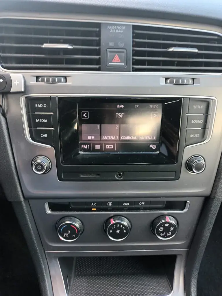 Volkswagen Golf 1.6 TDi Confortline 15