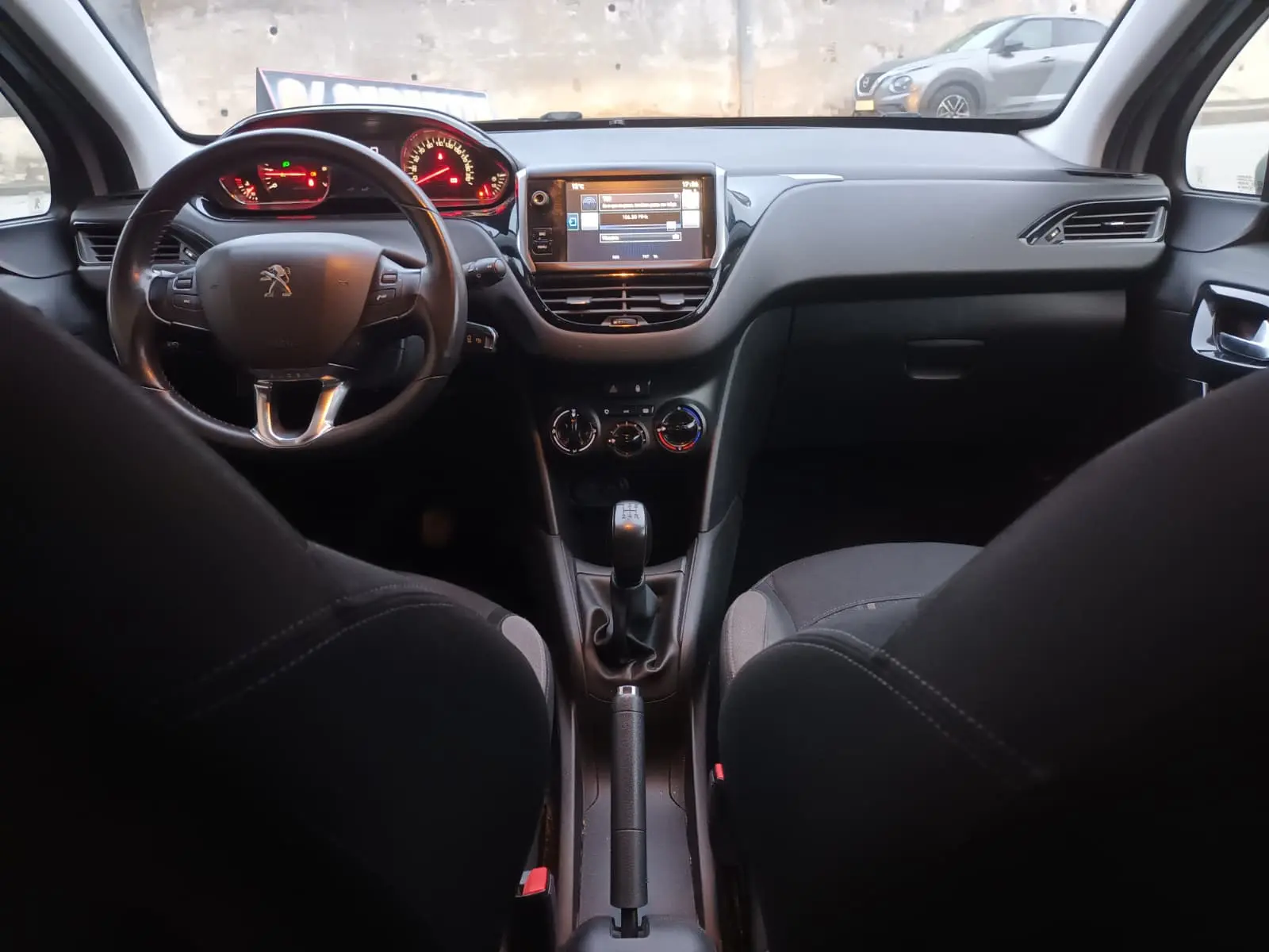 Peugeot 208 1.2 PureTech Active 12