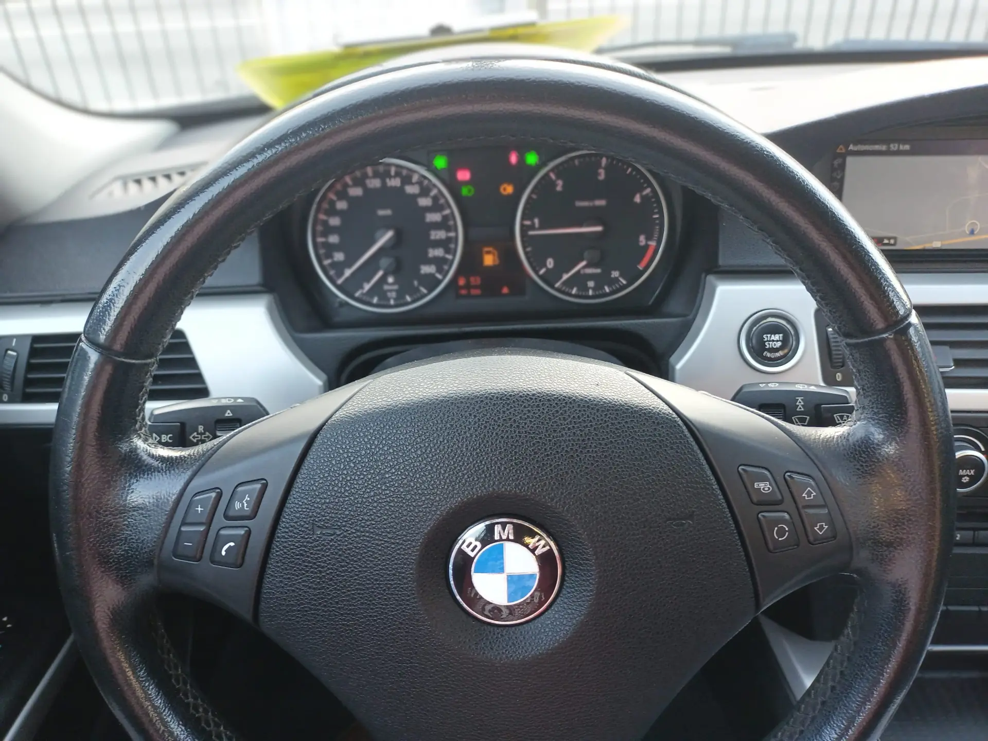 BMW 320 d Navigation 16
