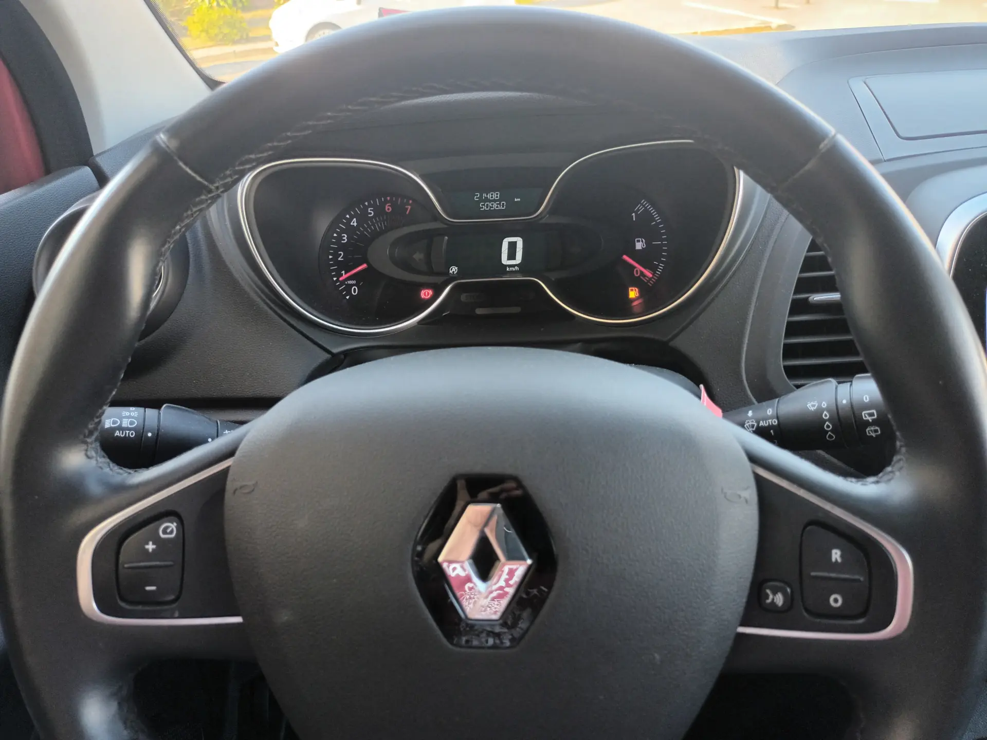 Renault Captur 1.0 TCe Exclusive 17
