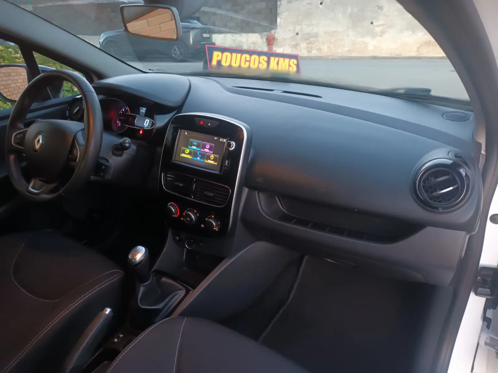 Renault Clio 1.2 Zen 8