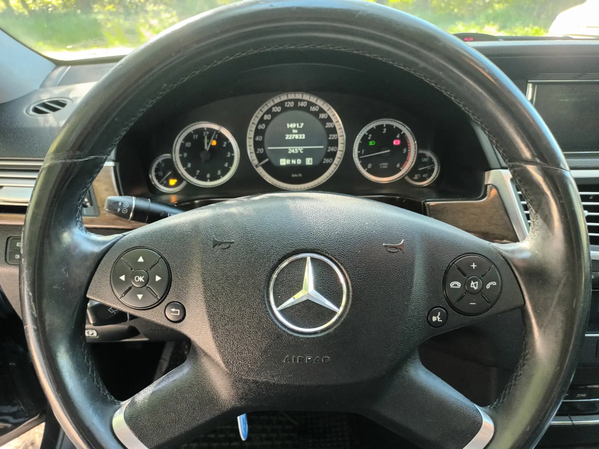 Mercedes-Benz E 200 BlueTEC Avantgarde Auto 14