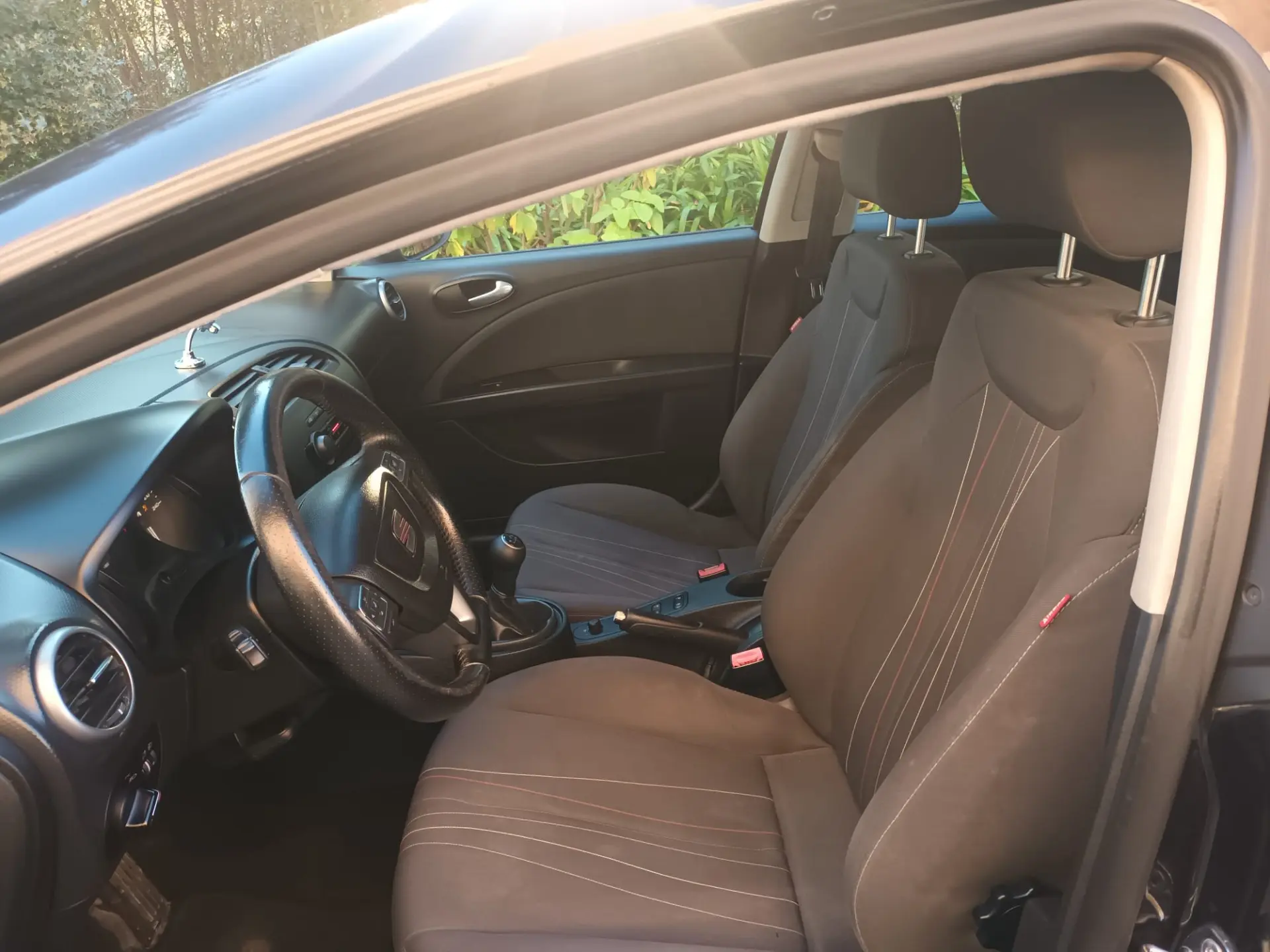 SEAT Leon 1.6 TDI Reference 6