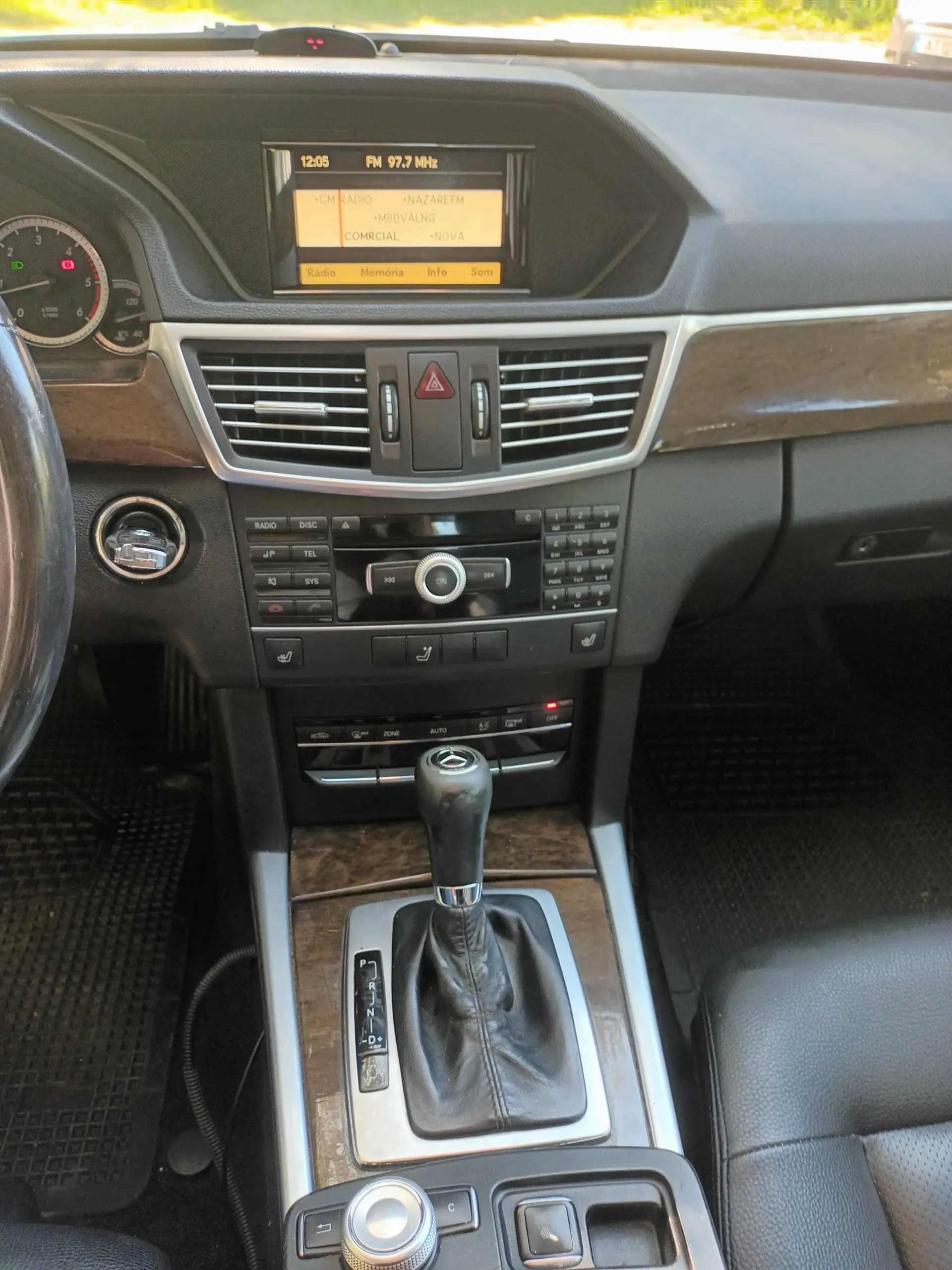 Mercedes-Benz E 200 BlueTEC Avantgarde Auto 17