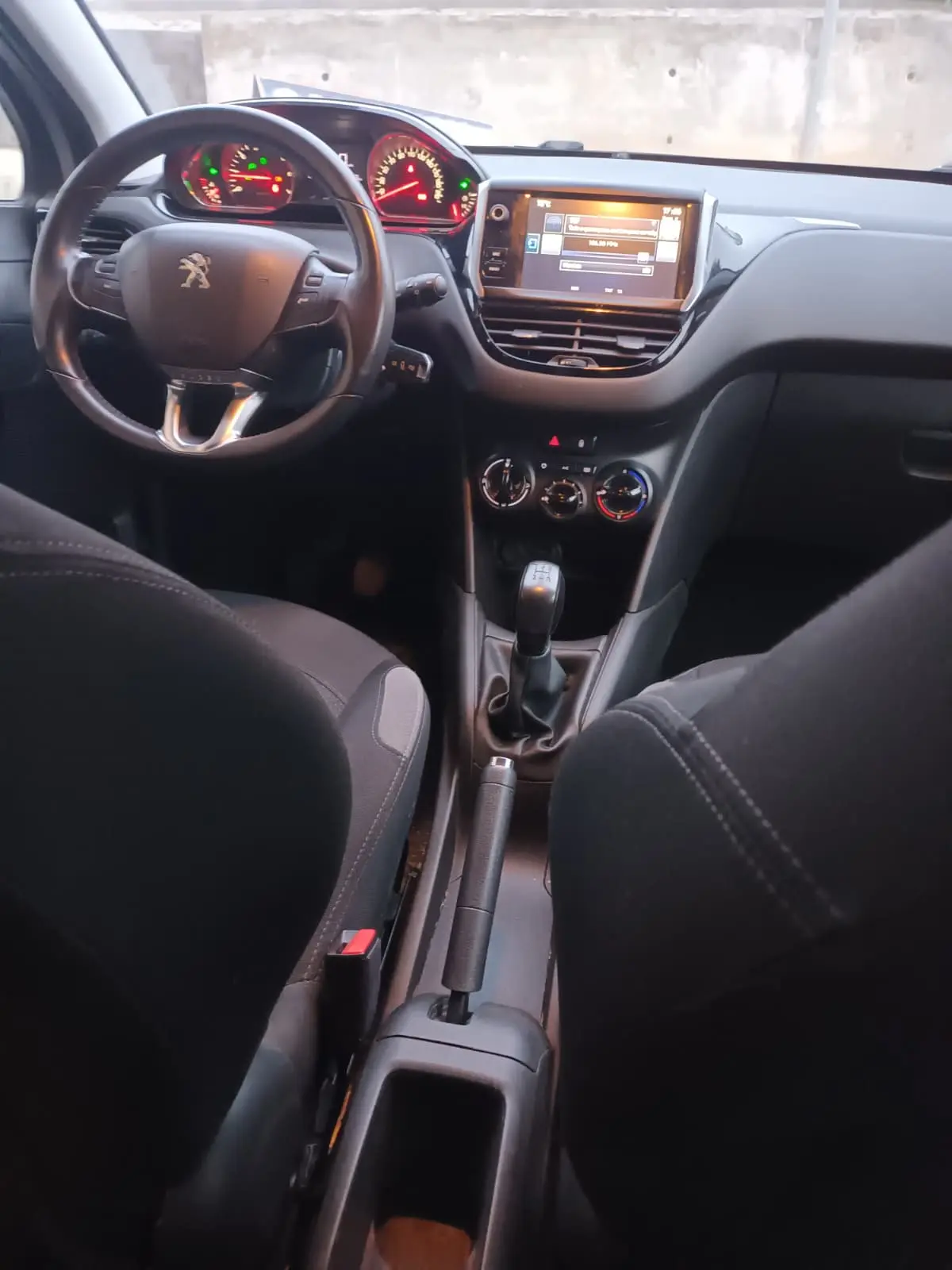Peugeot 208 1.2 PureTech Active 11