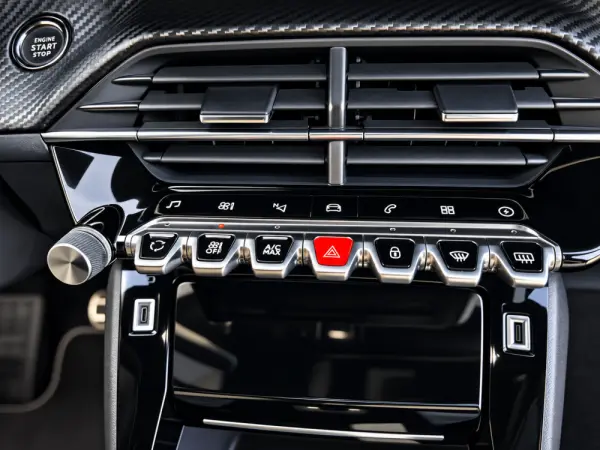 Peugeot e-208 50 kWh GT 17