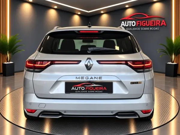 Renault Mégane Sport Tourer 1.6 E-Tech Plug-In Hybrid R.S. Line 5