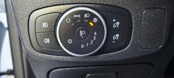 Ford Focus SW 1.5 TDCi EcoBlue Connected 17