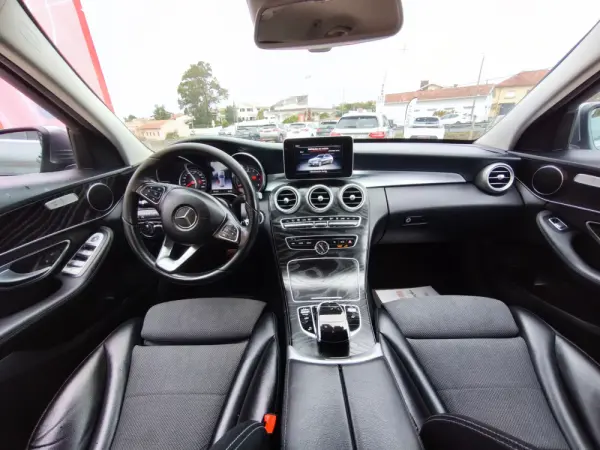 Mercedes-Benz C 350 e 11