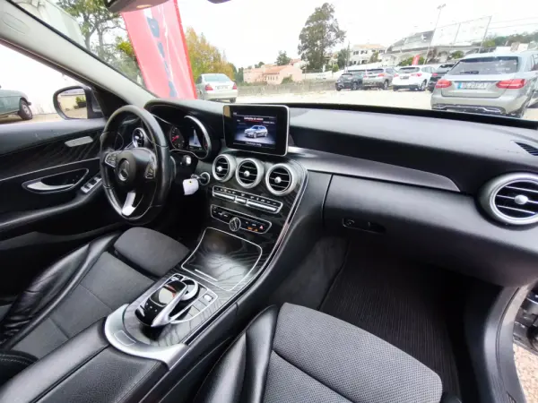 Mercedes-Benz C 350 e 19
