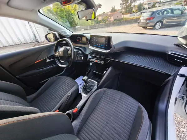 Peugeot 208 1.2 PureTech Active 19