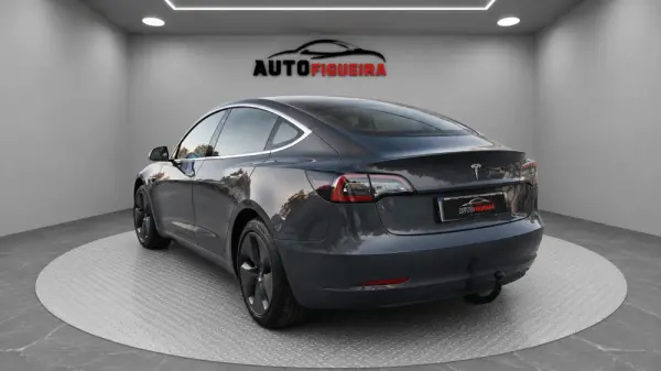 Tesla Model 3 Tração Traseira 3