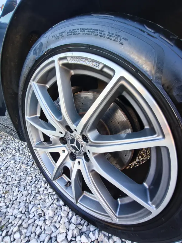 Mercedes-Benz E 220 d AMG Line 8