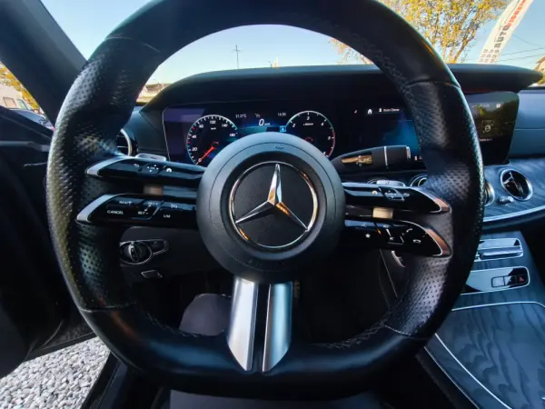 Mercedes-Benz E 220 d AMG Line 17
