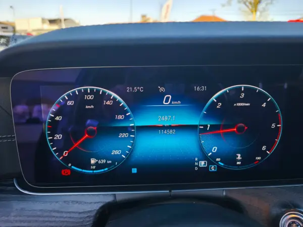 Mercedes-Benz E 220 d AMG Line 23