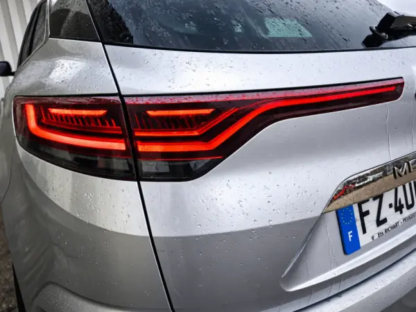 Renault Mégane Sport Tourer 1.6 E-Tech Plug-In Hybrid R.S. Line 26