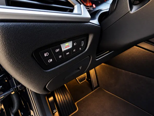 BMW 320 d Touring Navigation Auto 18