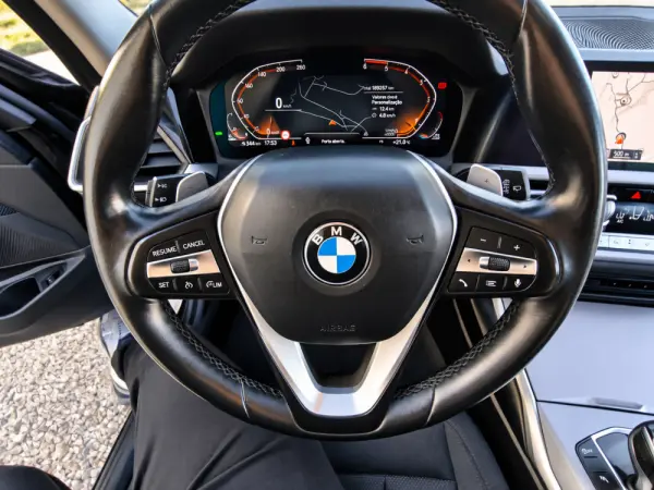 BMW 320 d Touring Navigation Auto 25