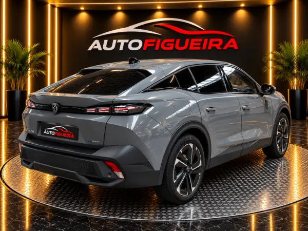 Peugeot 408 1.6 Hybrid Allure Pack e-EAT8 4