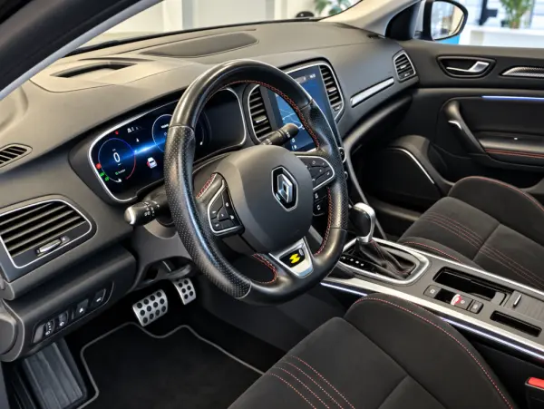 Renault Mégane Sport Tourer 1.6 E-Tech Plug-In Hybrid R.S. Line 7