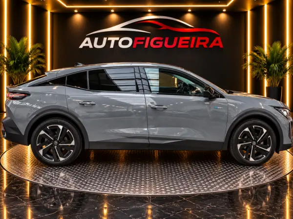 Peugeot 408 1.6 Hybrid Allure Pack e-EAT8 7